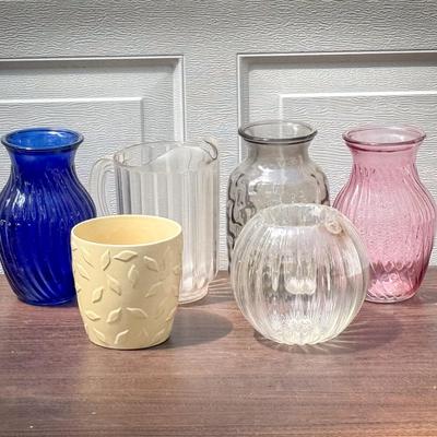 (6) Vases