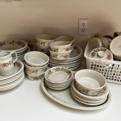 Vintage Wedgwood England Quince Pattern Dinnerware 
