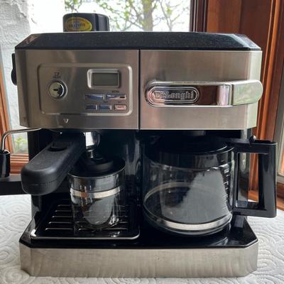 De'Longhi Espresso Machine, In Black/Stainless Steel