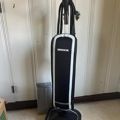 Oreck Elevate Command Bagged Upright Vacuum Cleaner