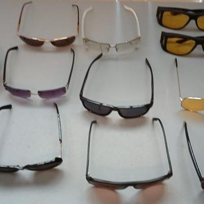 Sunglasses, 820-700 