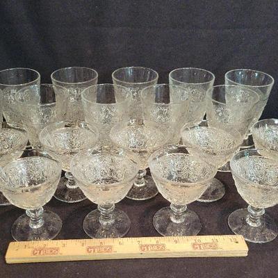 Sandwich Glass Cups, 306-400 