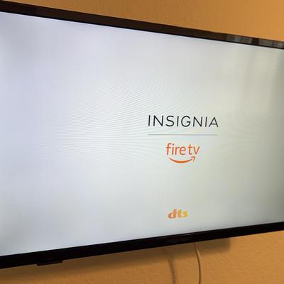 Insignia 32” 