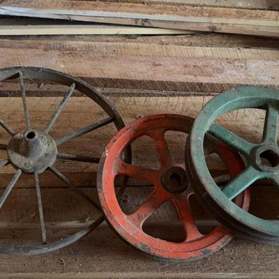 Vintage/Antique Pulleys 