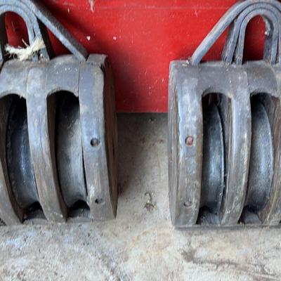 Large Farm/Barn Pulley's HEAVY!