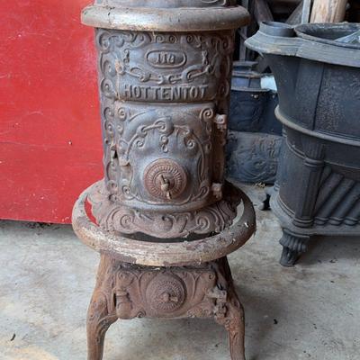 Great Western Stove Co Hottentot Parlor Wood Burning/Coal Cast Iron Stove 