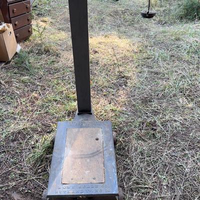 Antique Lowe Scale Company Full Size Scale