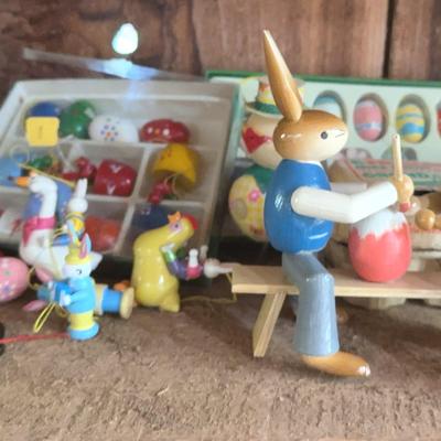 1980s Erzgebirge Wood Bunnies on Bench Painting Egg & Other Easter Decor 