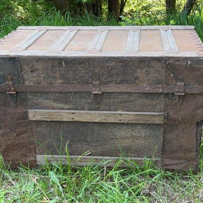 Antique Flattop Trunk
