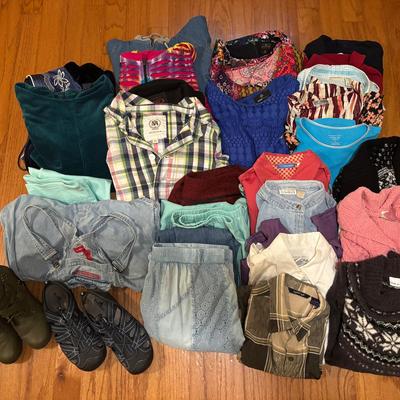 Women’s Clothing & Shoes