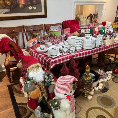 Sale Photo Thumbnail #27: MORE holiday decor