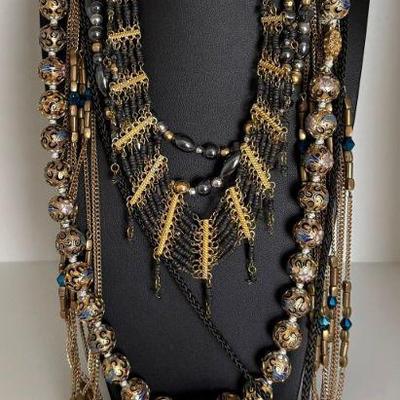 Lot Of (5) Costume Jewelry Necklaces 