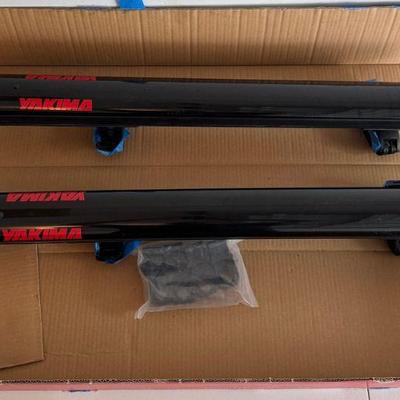 Pair Yakima Fatcat Evo 6 Car Top Ski Carriers 