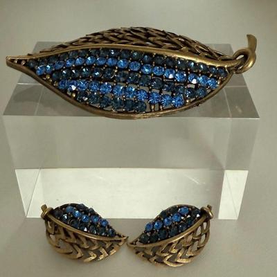 Vintage JJ Brooch And Clip On Earrings 
