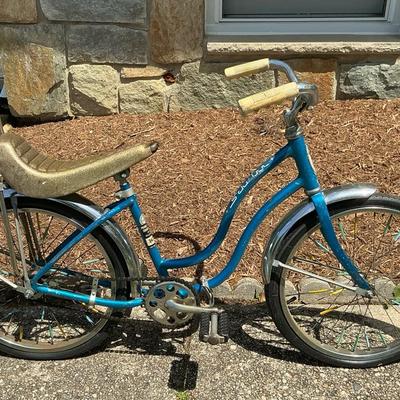 Vintage Schwinn Stingray Kids Bicycle