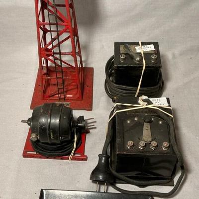 Vintage Lionel Model Train Transformers & 394 Beacon