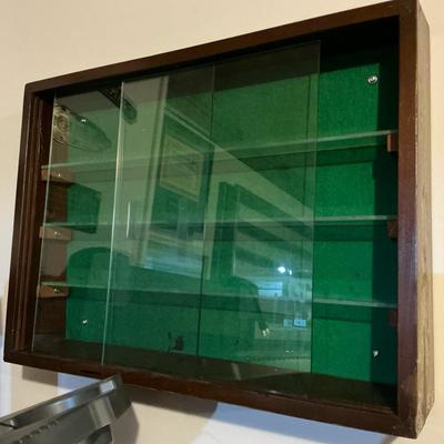 Wall Display Cabinet (T188)