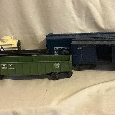 Assorted Vintage Lionel Box Cars Trains