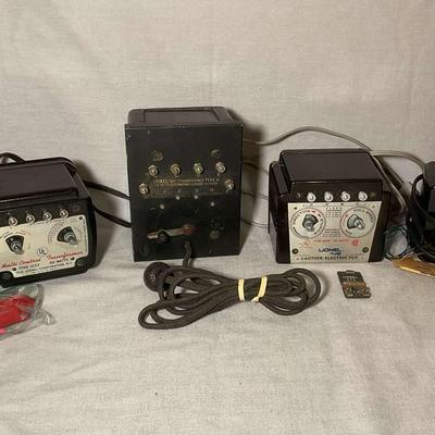 4 Lionel Transformers