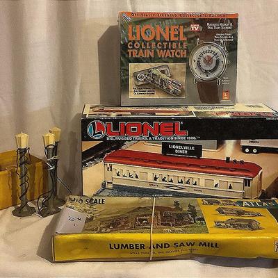 Lionel Vintage Assorted Items