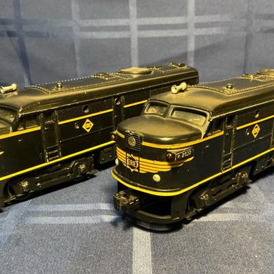 Lionel Erie Locomotive & Dummy Locomotive #2031, #2032