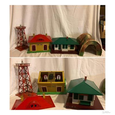 Lionel Vintage Lot 132 Station, Tower And More