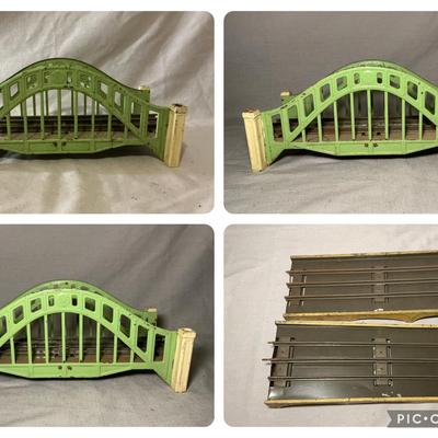 Vintage Lionel O Gauge Model Train Metal Bridge Pieces