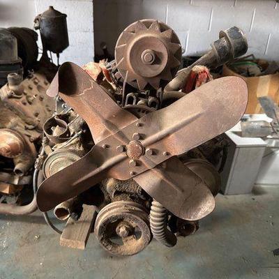 #2070 • Ford Flathead V8 Engine
