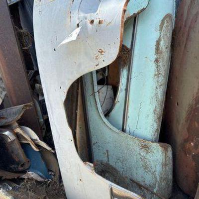 #4522 • 3 Front Fenders
