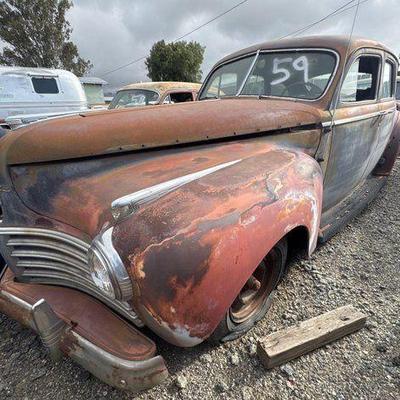 #59 • 40's Chrysler 4 door Sedan
