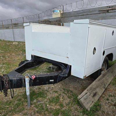 #500 • Trailer with Service Box

