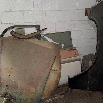 #2900 • 2 Trunk Lids, 2 Doors, 1 Fender
