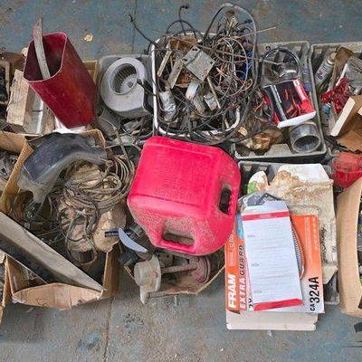 #2518 • Filters, Piston Heads, Gas Can, Chain Binders, Misc Car Parts
