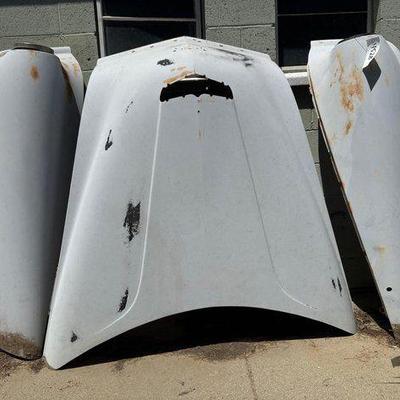 #4528 • Hood and 2 Front Fenders
