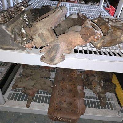 #2514 • 2 Heads, Intake and Exhaust Manifolds
