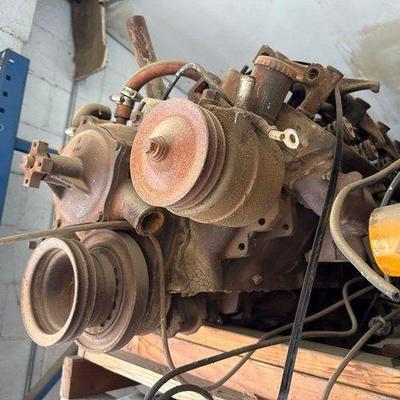 #1000 • V8 Motor
