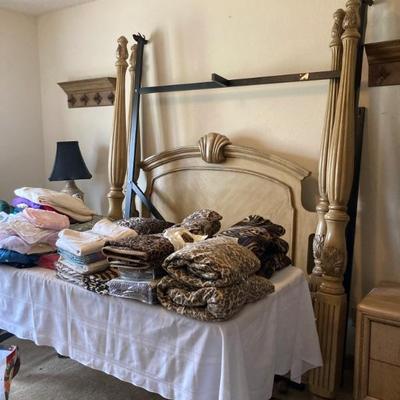 Nice bedframe - no mattress