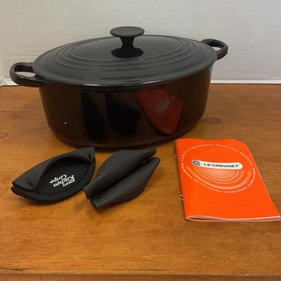Black Le Creuset Pot with Mitts & Manual