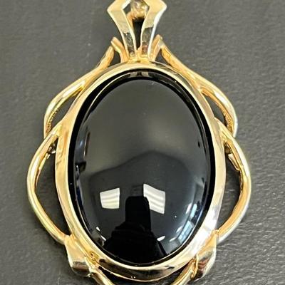14k Yellow Gold Onyx Cabochon Pendant