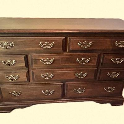Deerpath By Sears 7 Drawers Dresser 