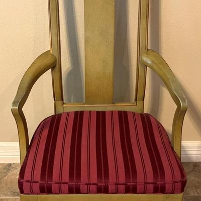 Traditional Style Arm Chair 
