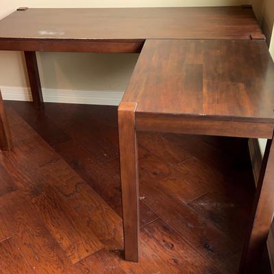 Corner Desk - Lot 2