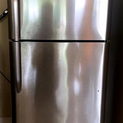 Frigidaire Refrigerator 