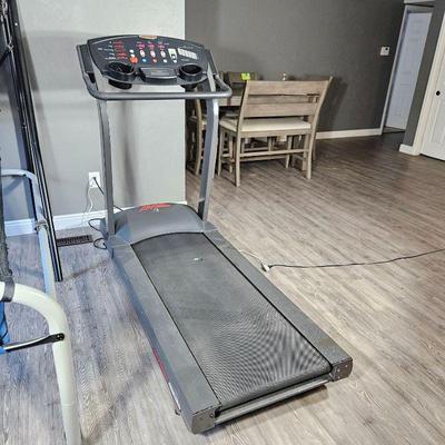 - Life Fitness T3 Treadmill - Home Fitness Equipment. Smaller size, front Wheels for Moving