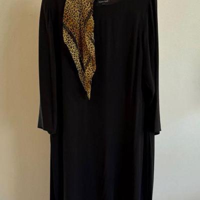 Minimalist Silk Tunic & Scarf - Eileen Fisher/Symphony Scarfs