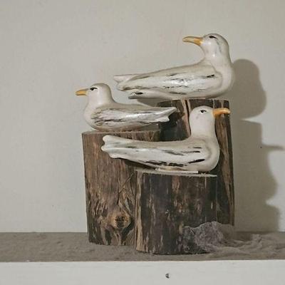 Rustic Seagull Sculpture on Driftwood Base - Coastal Decor
