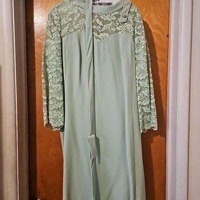 Vintage Sage Green Lace Sleeves Party Dress