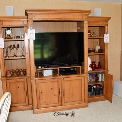 0781 family room