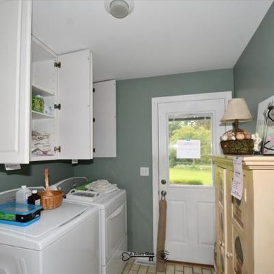 1035 laundry room