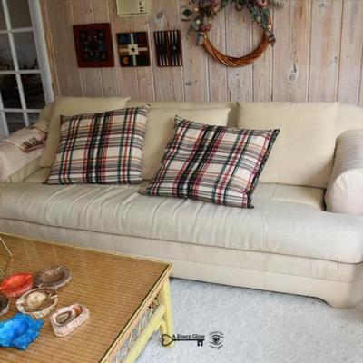 0741 family room